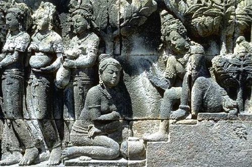 Borobudur fût fondé entre le VIIIème et IXème siècle