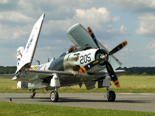 AD-4N Skyraider