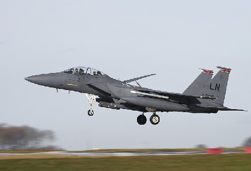 F-15 . (20 janvier)
