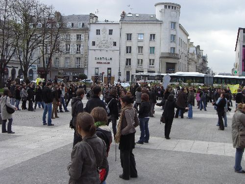 dernier flashmob Place d'Armes (devant la Mairie)