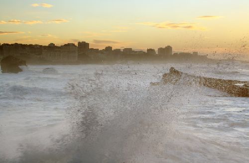 la baie de Biarritz sous la tempête