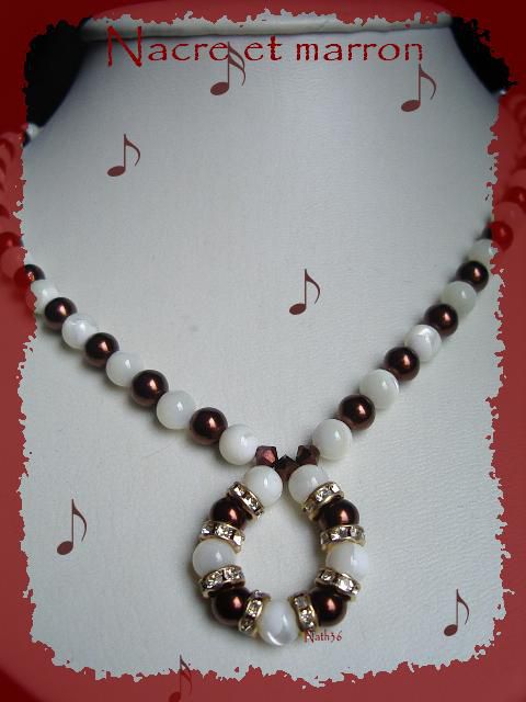 collier nacre et marron