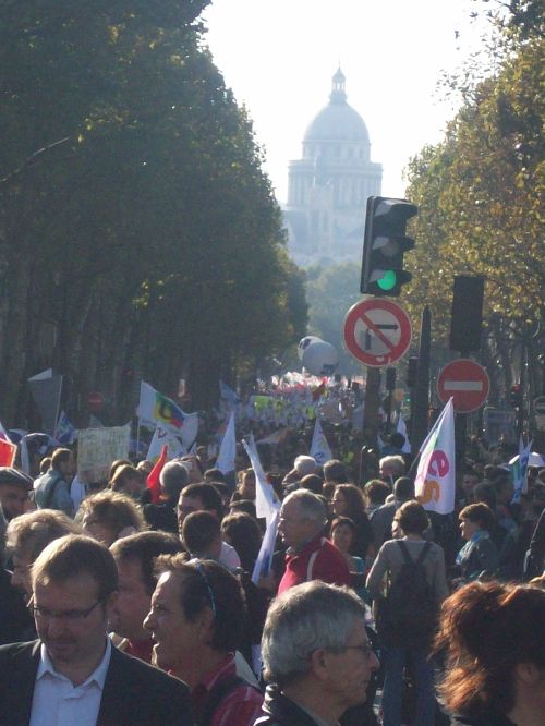 Arrivés les premiers vers 15h30 Place de la Bastille, nous n'avons jamais vu ce boulevard désemplir. Nous sommes pourtant partis à 17h45.