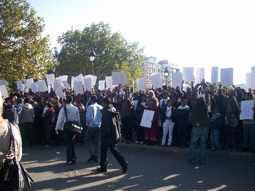Rassemblement des Sri-Lankais de France pour défendre leur peuple opprimé par l\'Inde - Place de la Bastille - Manif Interdite par les Autorités Françaises
