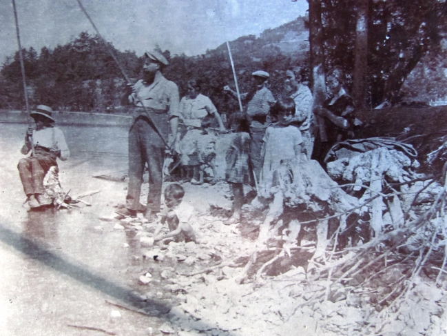 Pêche en été au lac de Laffrey années 20_R.jpg