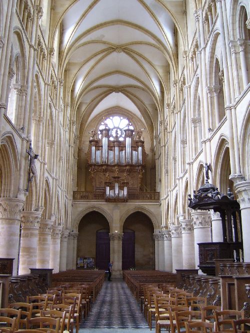 les grandes orgues du XVIIIème : 2700 tuyaux, dont un ...rossignol