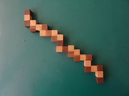 Casse-tête : le snake cube 3x3x3 en bois et sa solution – Le blog de  Fabrice ARNAUD