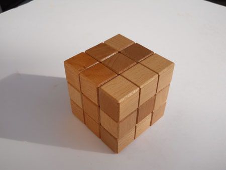 Le cube aimanté - puzzles et casse-tête en bois gratuits à