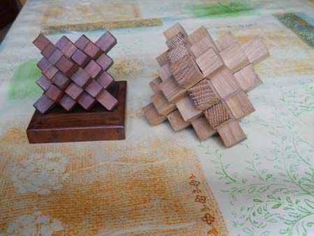 casse tête double pyramide en bois