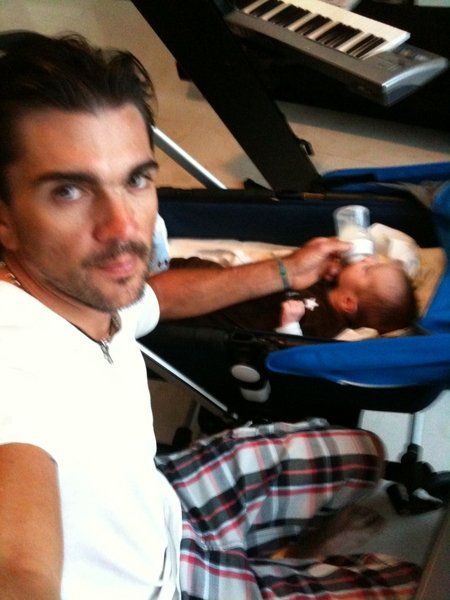 Juanes & le petit dernier de la famille :)