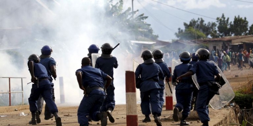 4623013_3_1b38_affrontements-a-bujumbura-la-capitale-du_3d27bb22402121b2d043402ffbf42bdc.jpg