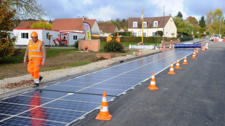 solar_road_by_wattway.jpeg