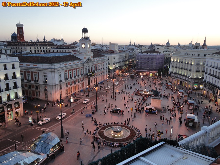 2013-April-17-Puerta-del-Sol-Madrid-2104.jpg