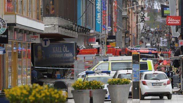 people-were-killed-when-a-truck-crashed-into-department-store-ahlens-on-drottninggatan-in-central-stockholm_5858525.jpg