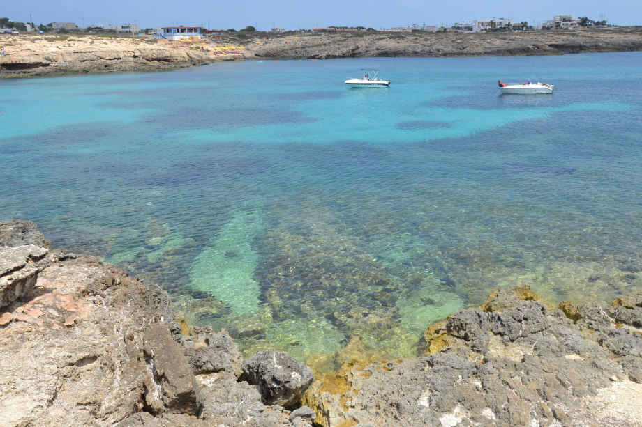 lampedusa-2106911_1920