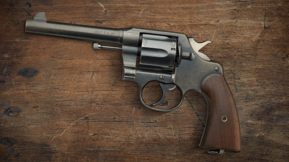 revolver-gfd46e4af4_1920