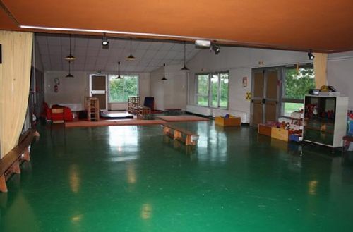 La salle de gymnastique de l'école Maternelle de Rochemaure.
