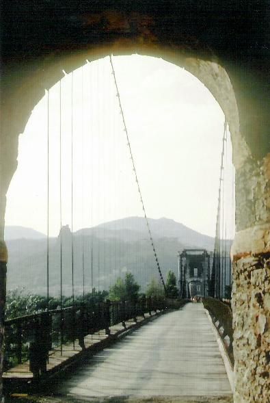 Une photo du Pont de Rochemaure
