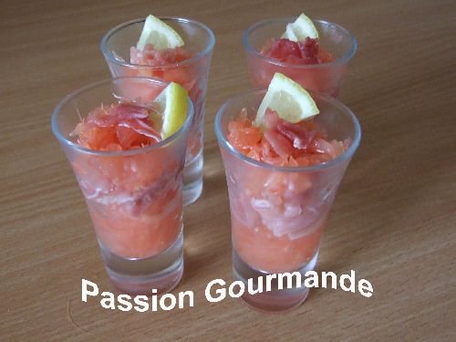 Verrines pamplemousse jambon cru