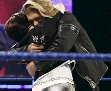 Edge et Vickie aprés les Survivor Series