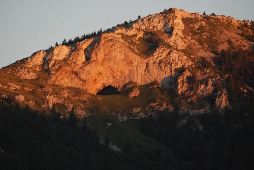 Le dernier endroit de la vallée de Montségur éclairé par le soleil (Ph. Laurent Crassous)