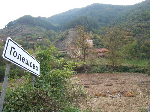 Village au milieu des montagnes