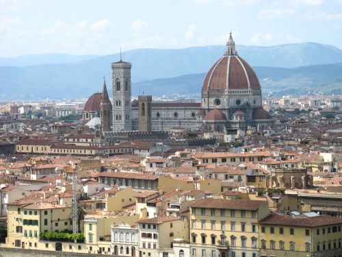 Florence vue de la Place Michel Angelo qui est en surplomb.