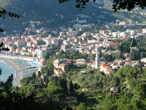 LEVANTO, province de Liguria, au sud de Gênes.