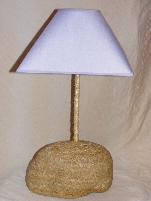 Lampe en pierre de mer