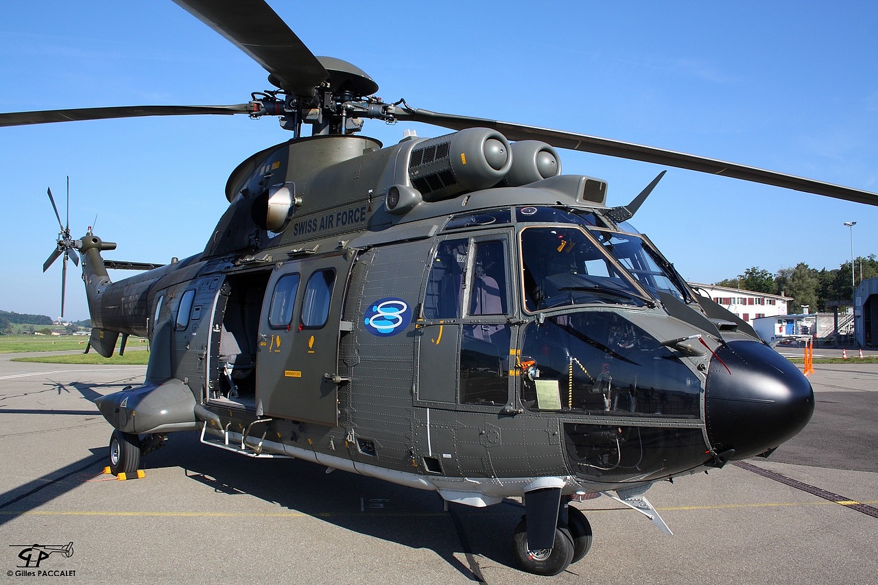 5148-T-318_Aerospatiale_AS332M1_Super-Puma_cn2340_Armee-Suisse-0847-0847.JPG