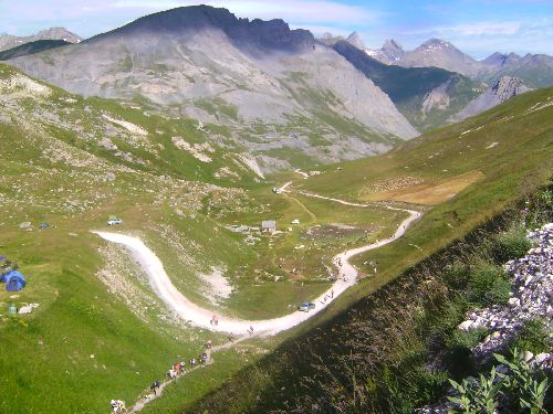 A l\'attaque du col des Rochilles en dessus de Plan Lachat