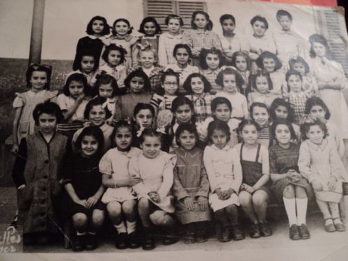 Mme Ziouche Farida (au primaire à El Asnam)