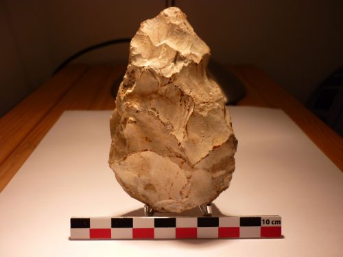 Ancien biface Acheuléen (sud Revermont Jura ) coll ... Néandertaurus