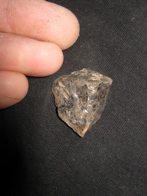 cristal de roche trouvé dans un champ a st g......