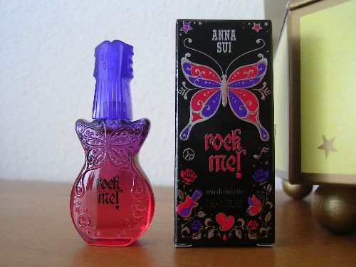 ANNA SUI