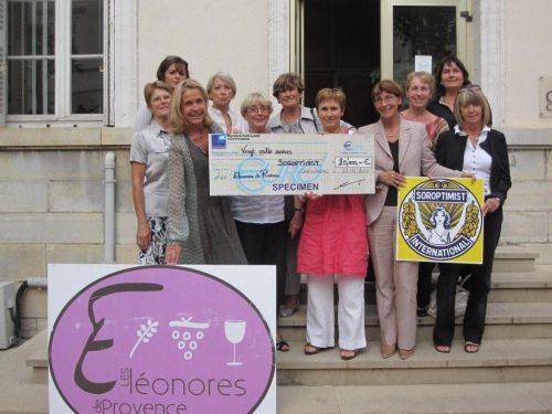 Remise du chèque de 20 000 € à l'association LES SOROPTIMISTS de Draguignan