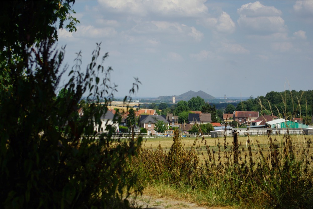 terrils-jumeaux-bassin-minier-nord-pas-de-calais.jpg