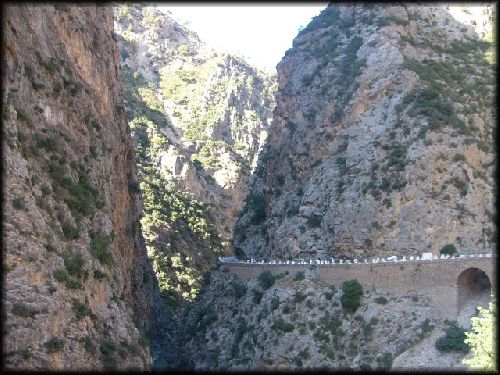 Kherrata (Les gorges du Chabet El Akhra, vue partielle)