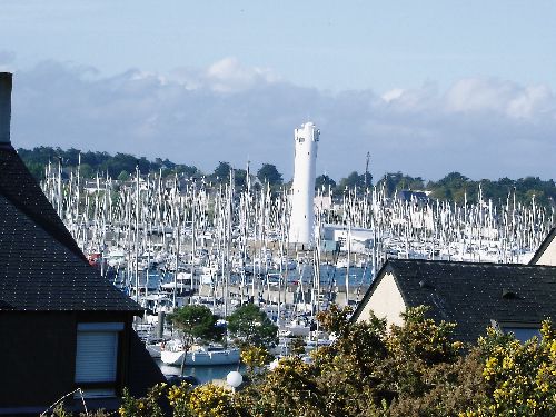 VUE SUR LE PORT