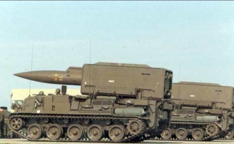 missiles Pluton.JPG