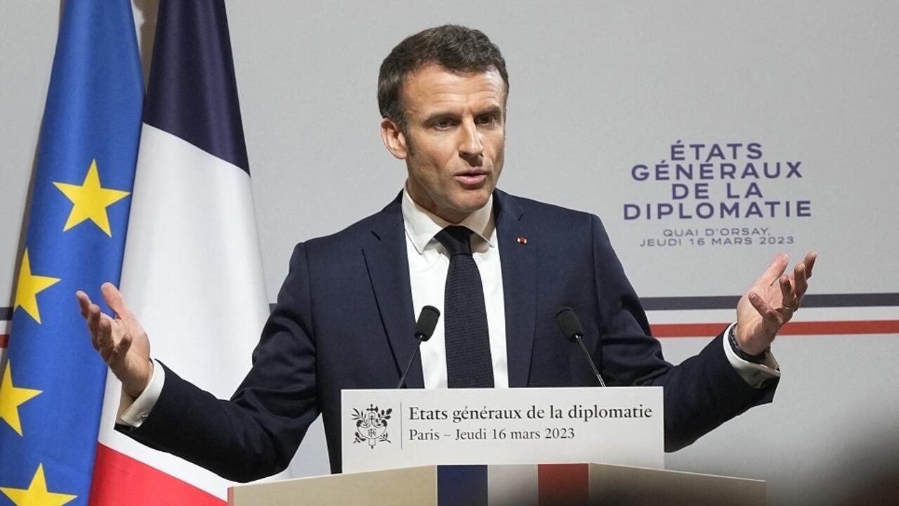 Macron diplomatie.jpg