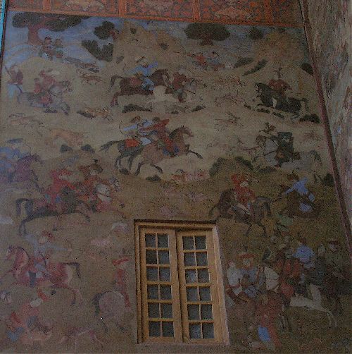 Porte du Bazar, mur peint, scène de chasse à cheval