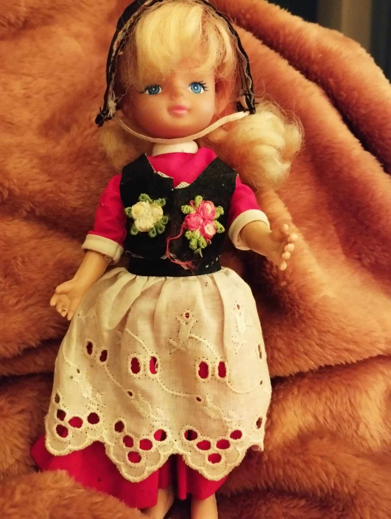 poupée playmate doll