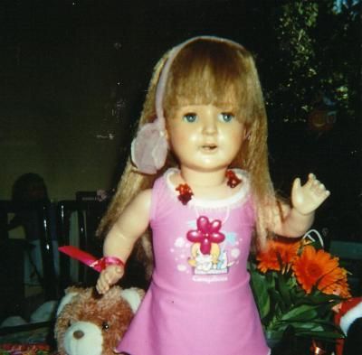 une poupée en rhodo de marque roschi