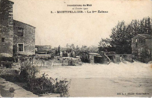 Veille carte postale de la troisième écluse