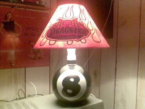 LAMPE 8 BALL