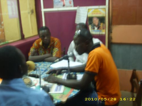  Emission spéciale Mouvement des sans voix à la Radio Palabre de Koudougou 2 heures avant le ciné débat