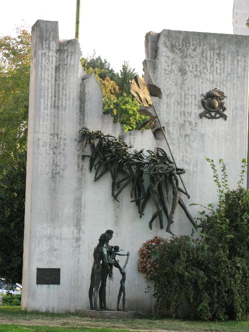 Monument le plus moche d\'après les Milanais