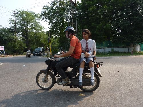 couple en moto
