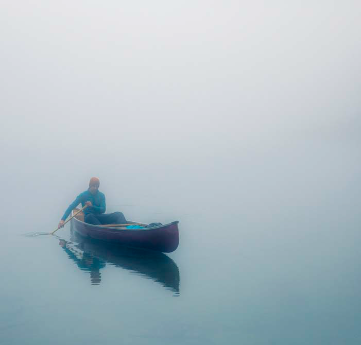 Barque dans la brume